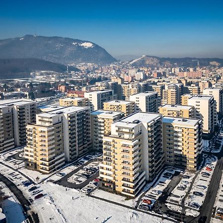 Carpatilor Apart Hotel Брашов Екстериор снимка