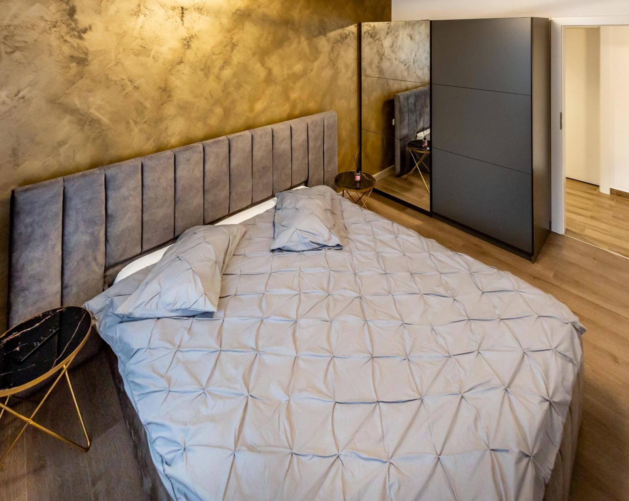 Carpatilor Apart Hotel Брашов Екстериор снимка