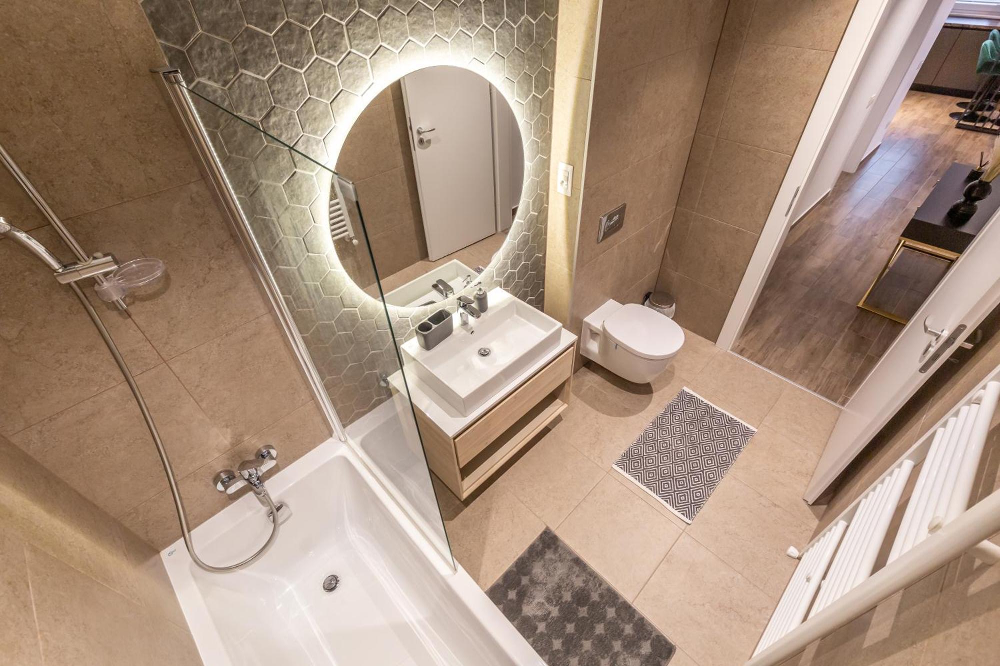Carpatilor Apart Hotel Брашов Екстериор снимка