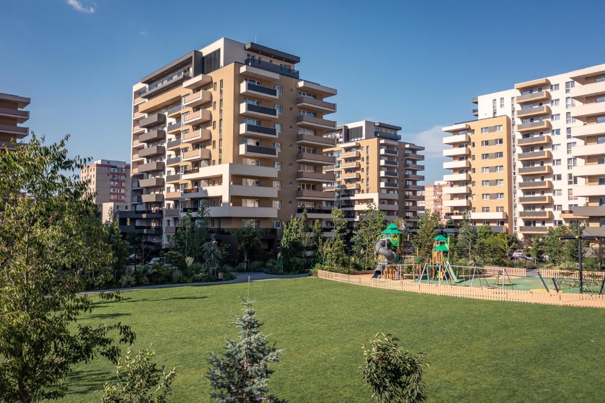 Carpatilor Apart Hotel Брашов Екстериор снимка